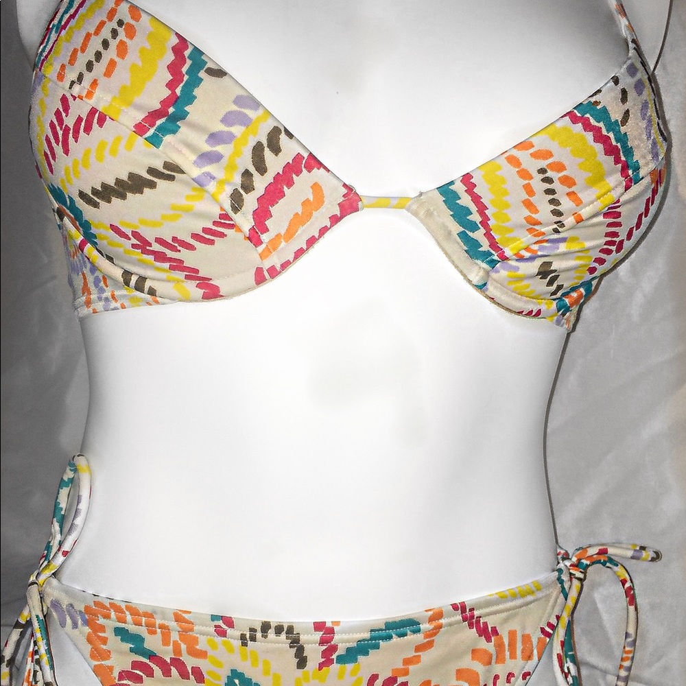 BNWOT Victoria Secret Bikini- Top 36b-bottoms Lg - Picture 2 of 4